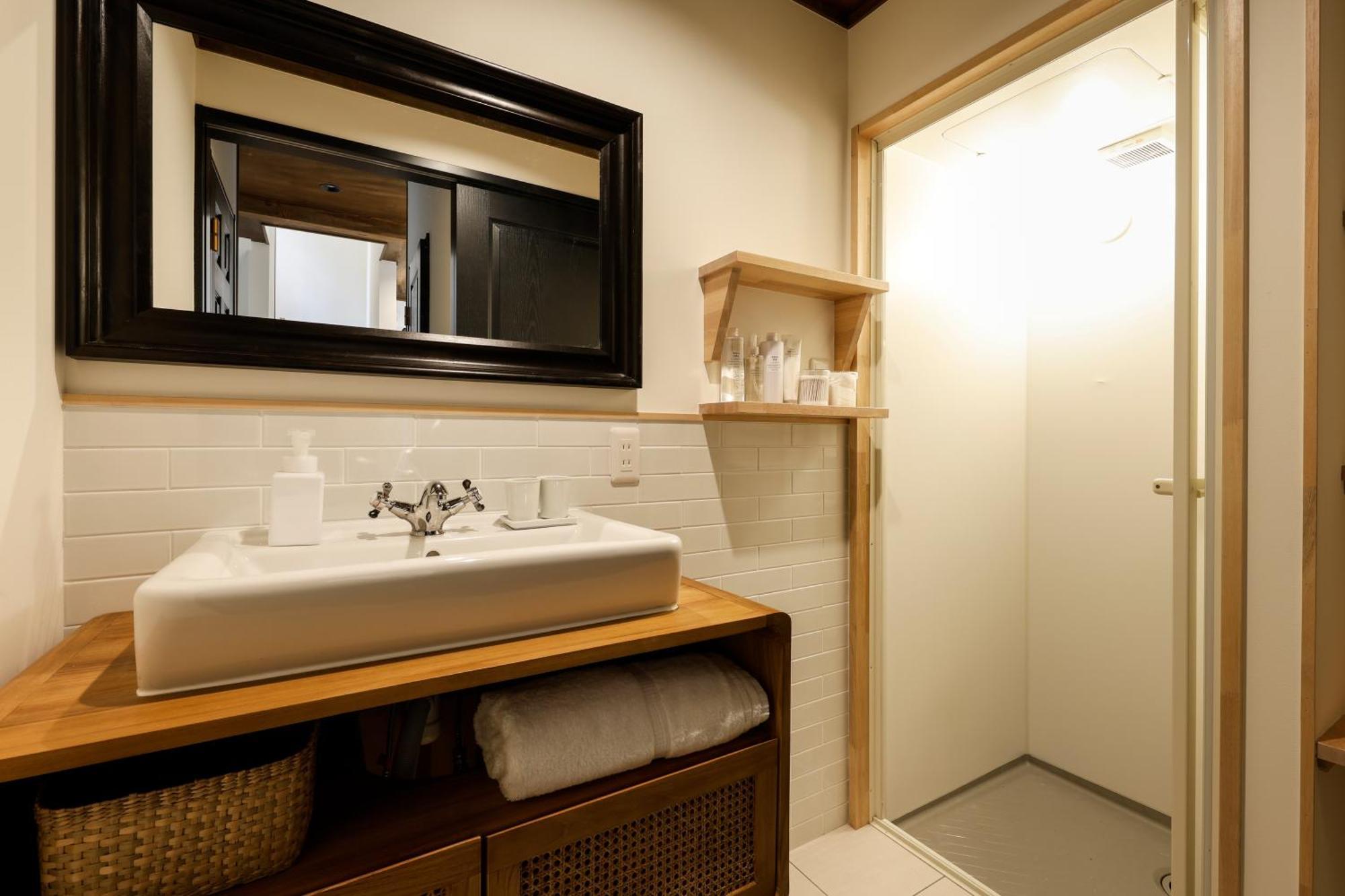 Hostel Kleine Tasche女性専用 Kōbe Exterior foto